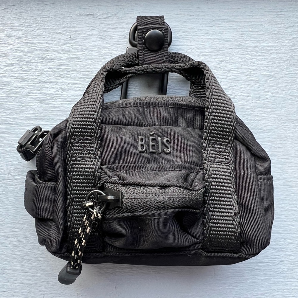 BEIS The Sports Duffle Charm in Black